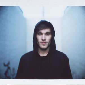 Deon Custom at Larimer Lounge