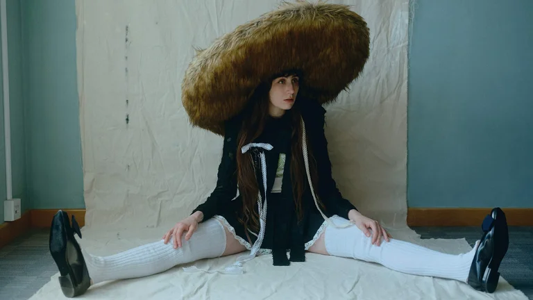 dodie with special guest Andy Louis at Summit Music Hall