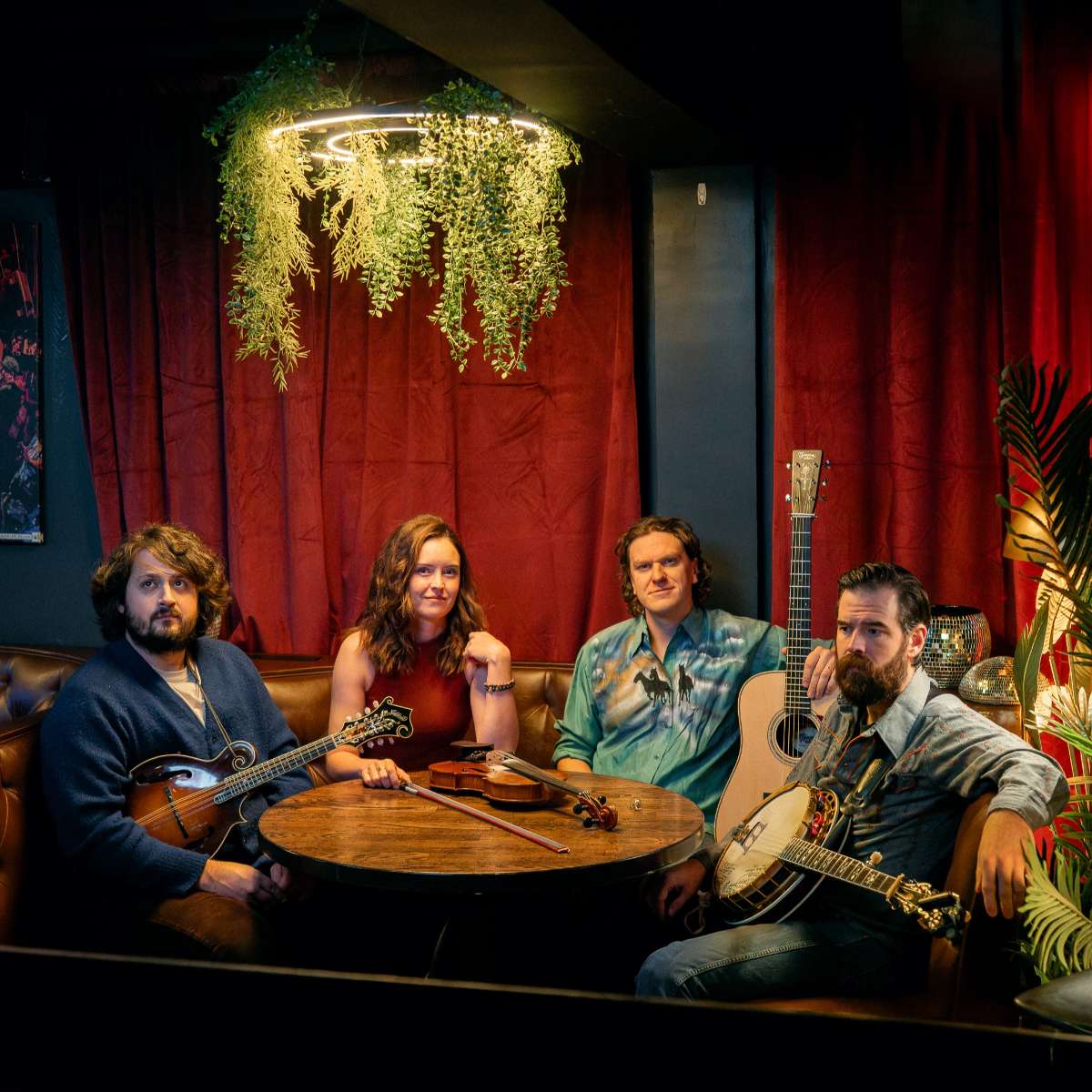 East Nash Grass w/ Pick & Howl