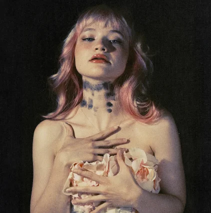 Ella Red, Zoe Ko
