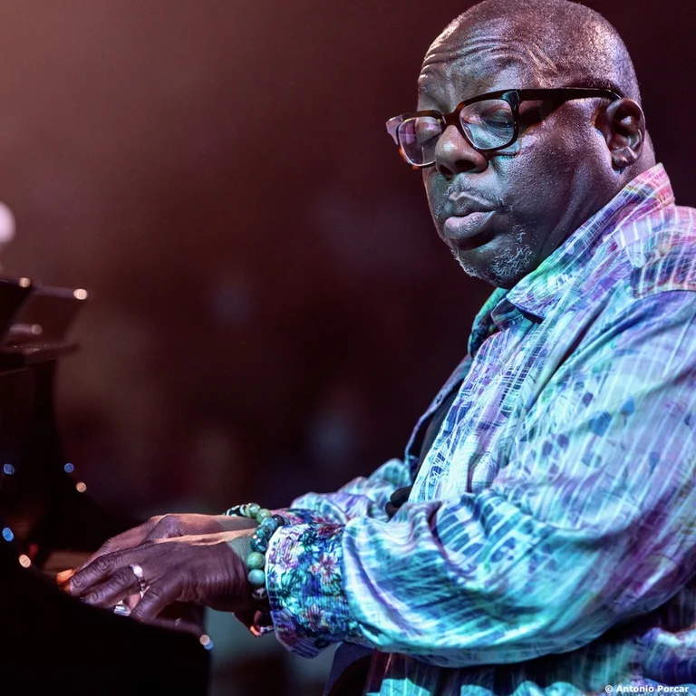 Cyrus Chestnut Trio