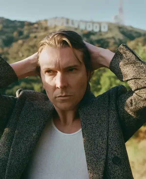 Alex Cameron