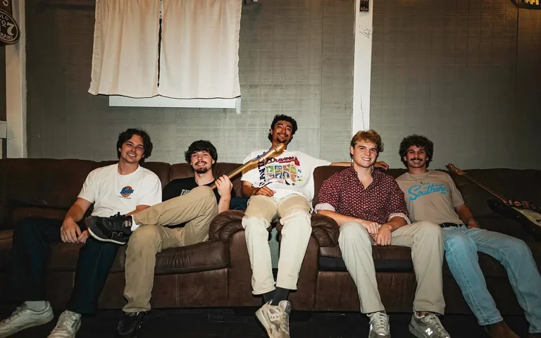 The Gringos with The John Wood Band, Burnout