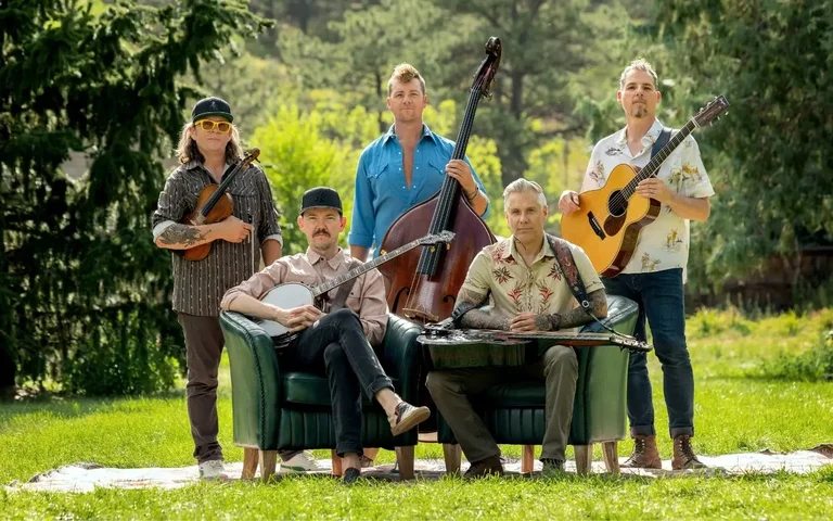 The Infamous Stringdusters
