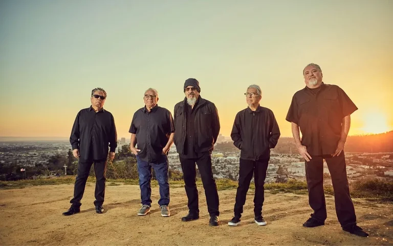 Los Lobos